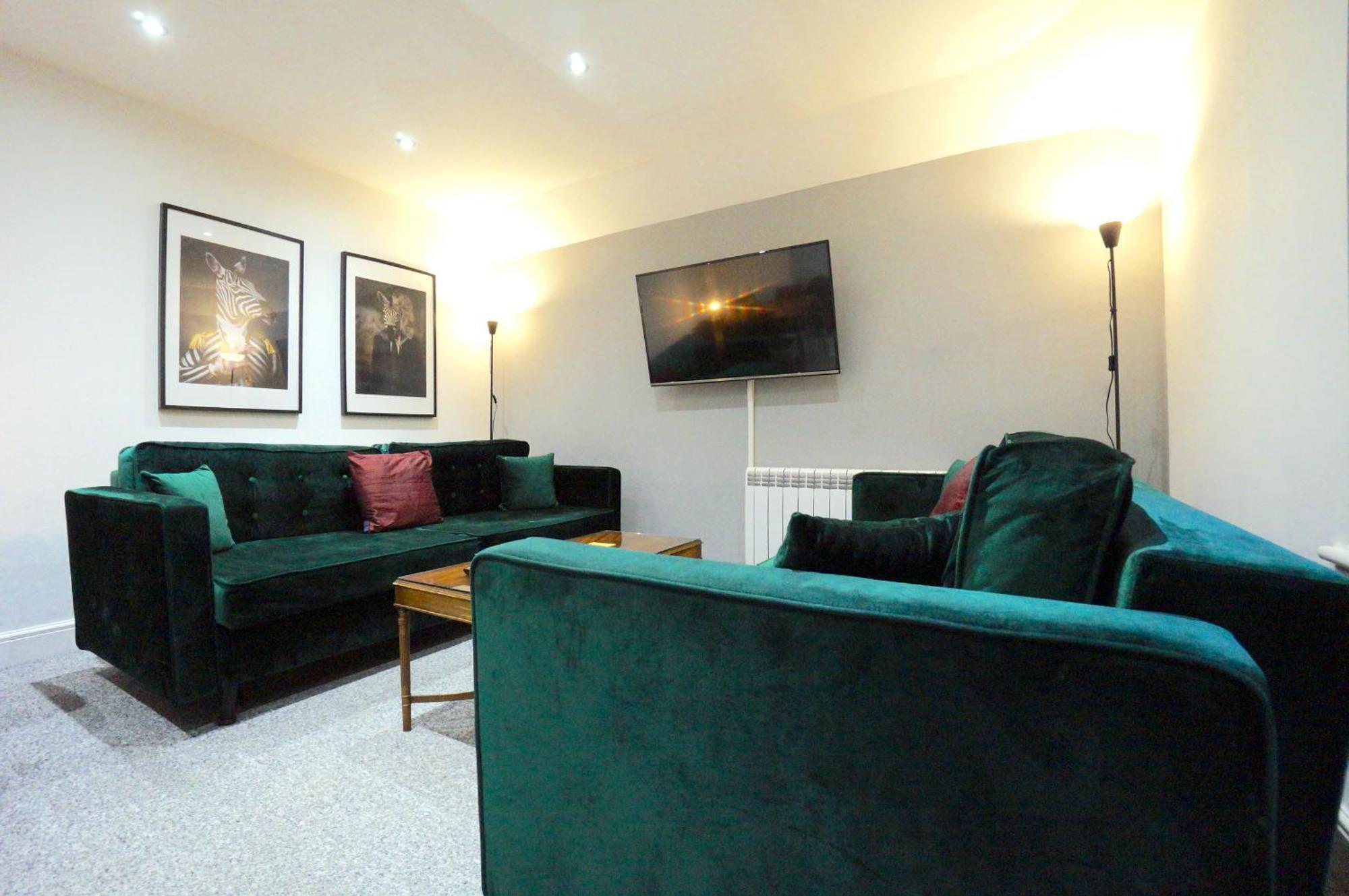 Premium Apartments Thatcham Broadway Exterior foto